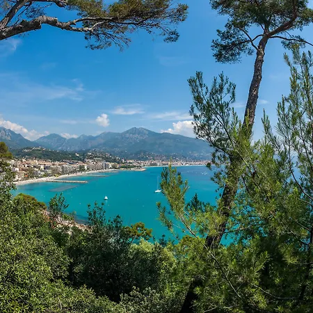 Le Grand Cap 3* Roquebrune-Cap-Martin